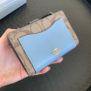 Baby Blue Coach Clutch/Wallet